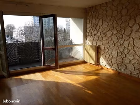 appartement t3 chevilly larue (grand  lumineux  proche transports)