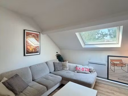 t2  35m2  lumineux & rénové en dernier étage