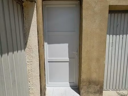local garage 28m2