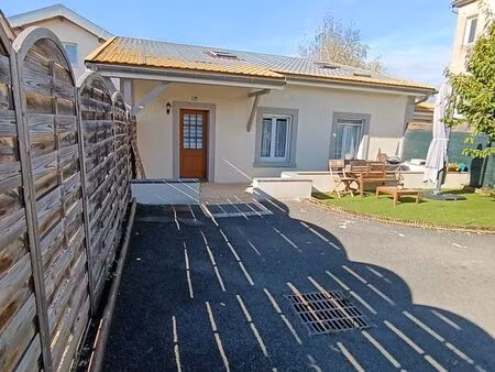 maison individuelle 80 m2 (garage) tres isolee faible consommation