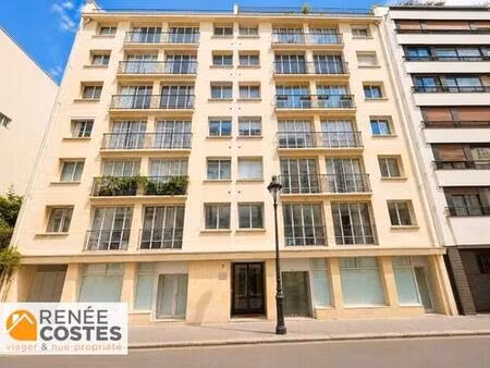 viager libre - f80-h79 ans - paris (75008)