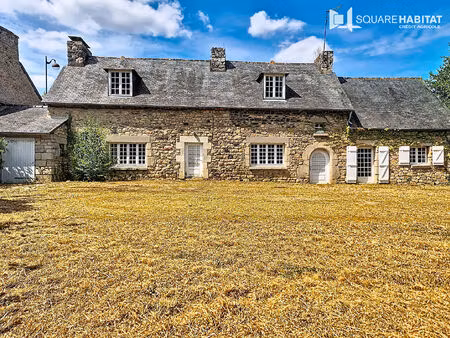 charmante maison en pierres avec beau potentiel et grand terrain