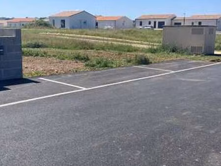 vente terrain à échiré (79410) : à vendre / échiré