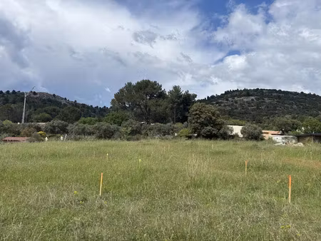 vente terrain 678 m² à merindol (84360)  240 000 €