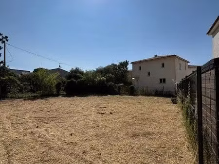 vente terrain 424 m² à pélissanne (13330)  180 000 €