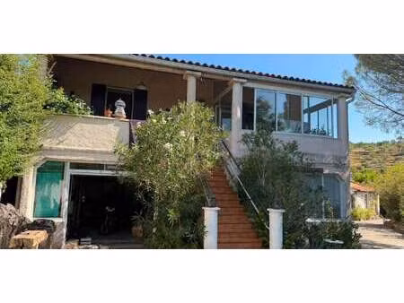 maison avec piscine et terrasse les mages (30)
