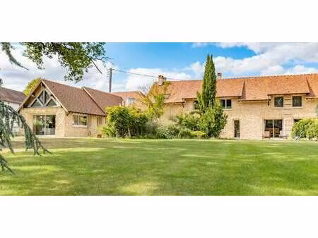 villa avec piscine et jardin adainville (78)