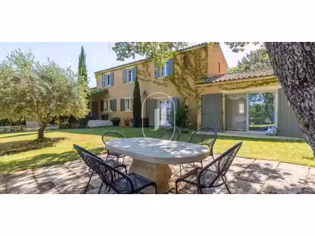 propriété avec piscine apt (84)