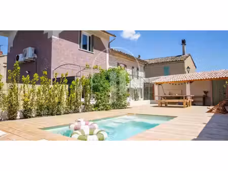 maison avec piscine et jardin entrechaux (84)