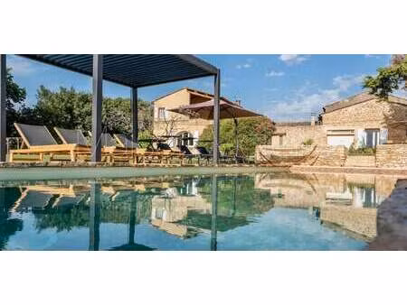 maison avec piscine maubec (84)