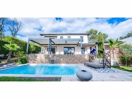 villa avec piscine et terrasse montpellier (34)