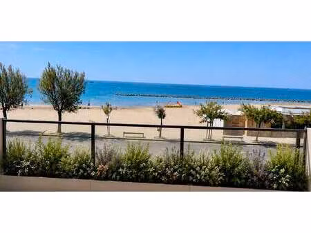 appartement contemporain en bord de mer grau d’agde (34)