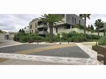 appartement avec terrasse et piscine lattes (34)