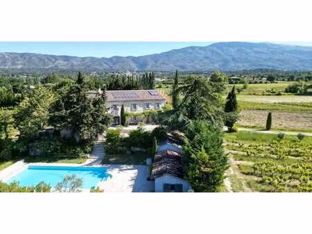 propriété avec piscine et jardin crillon-le-brave (84)