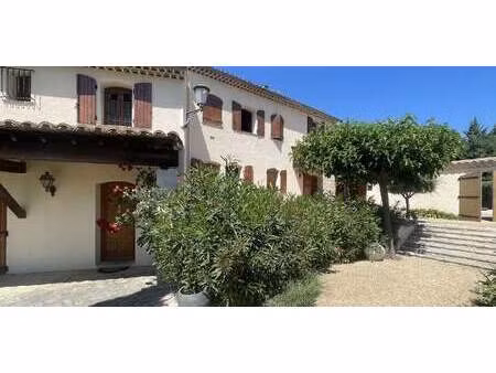 propriété avec piscine et jardin vaison-la-romaine (84)