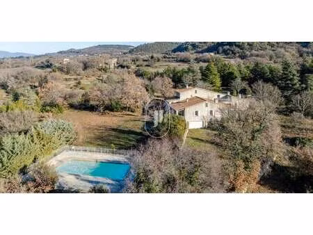 maison avec piscine et terrasse bonnieux (84)