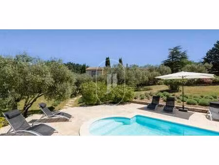 maison avec piscine gordes (84)