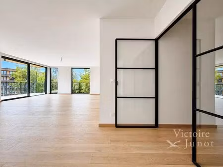 appartement à louer à avenue edmond parmentier 158 woluwe-saint-pierre (vbe52715)