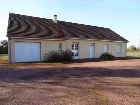 location maison 4 pièces 91.88 m² à villeneuve-en-perseigne (72600)  751 €