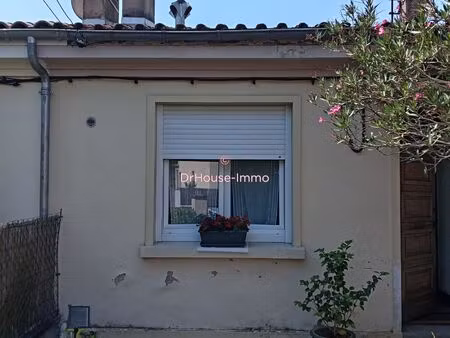 maison de ville  louée  de 44m2   3 pièces   1 chambre   parcelle de 176 m2  