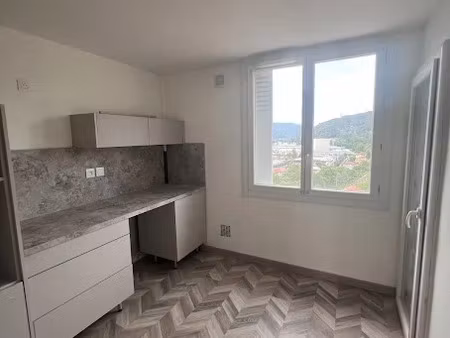 location appartement 3 pièces 70 m² à vienne (38200)  900 €