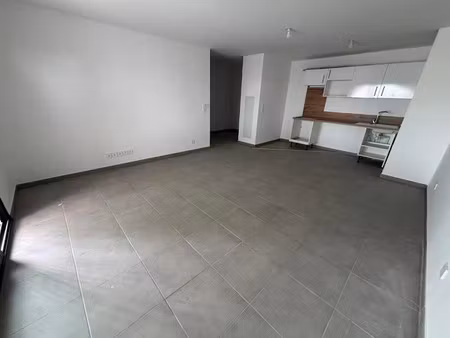location appartement 3 pièces 66 m² à lespinasse (31150)  706 €