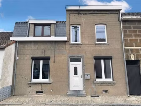 maison à louer à rue de la buscaille 28 obaix (vbe52757)