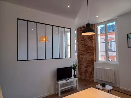 location meublée appartement 2 pièces 33 m² à toulouse (31000)  830 €