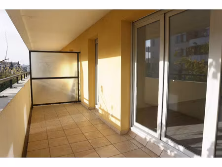 location appartement 3 pièces 65 m² à toulouse (31000)  856 €