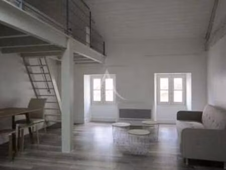 location appartement t1 meublé à fontenay-le-comte (85200) : à louer t1 meublé / 29m² font