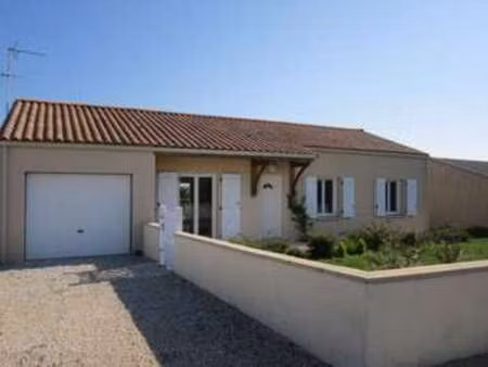 location maison à longèves (85200) : à louer / 87m² longèves