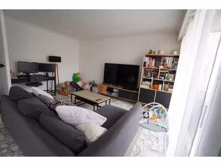 location appartement 4 pièces 95.25 m² à dijon (21000)  1 030 €