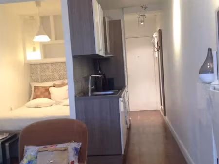 location appartement 2 pièces 24 m² à courbevoie (92400)  1 200 €