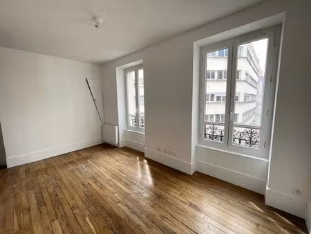 location appartement 3 pièces 39.42 m² à paris 14ème (75014)  1 218 €