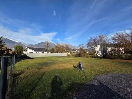 terrain constructible viabilisé à vendre