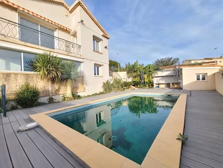 location appartement 4 pièces 127.87 m² à salon-de-provence (13300)  1 475 €