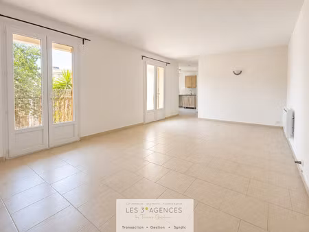 cogolin secteur apprécié spacieux t3 / t4 et garage