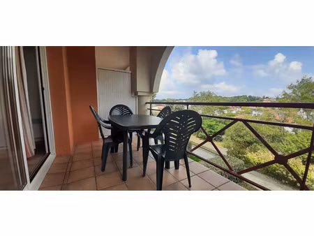 ciboure : studio avec balcon  piscine et parking à socoa : l'achat plaisir sans aucun souc
