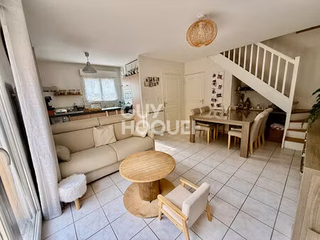gerzat - maison 2 chambres avec petit jardin  2 places parking
