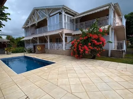 vente immeuble 20 pièces 336.7 m² à sainte rose (97115)  755 000 €