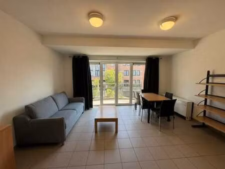 studio meublé à louer au cœur de louvain-la-neuve !
