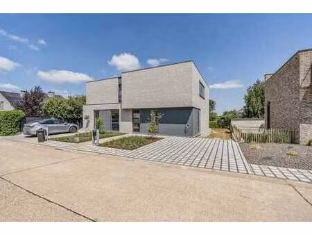 knappe nieuwbouwwoning met 4 slaapkamers in vlijtingen! 6...