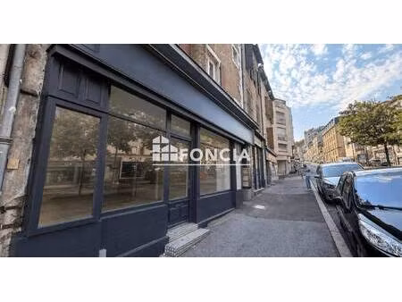 local commercial à vendre