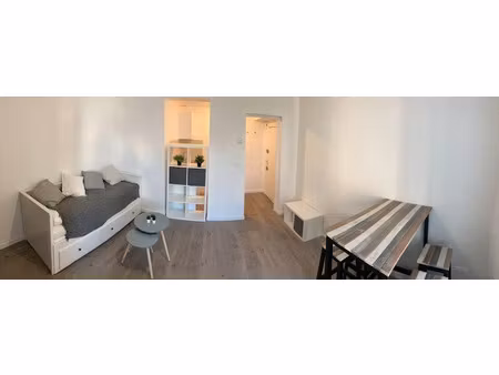 location meublée appartement 1 pièce 22 m² à nancy (54000)  445 €