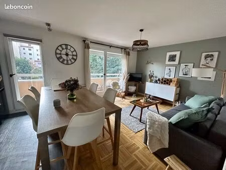 location t2 meublé calme - quai de saône