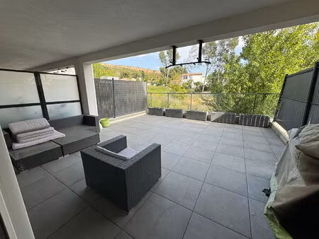 grand t2 de 44 74 m² à vitrolles  dans une résidence calme et sécurisée.