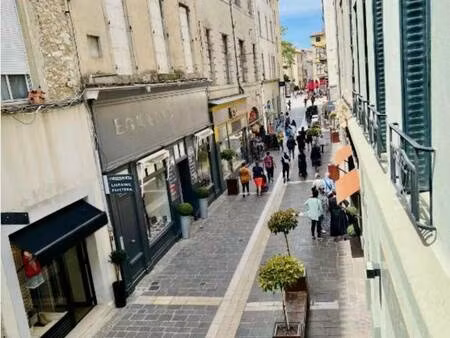 local commercial avec bail commercial