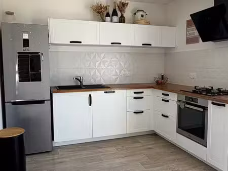 à louer – magnifique t3 meublé de 65 m² – résidence récente avec garage – tours nord