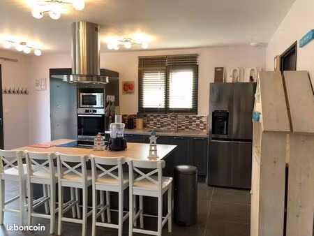 villa gujan mestras 4 chambres  3 sde  jardin