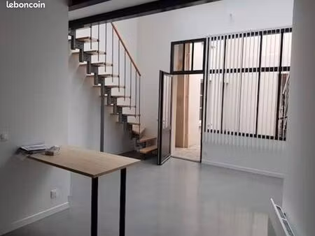 duplex 40m2 meublé- dispo 1er septembre- proche rueil - cœur de village- bon etta - climat